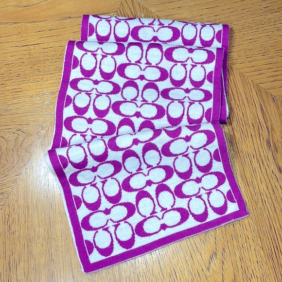 COACH Signature 100% Merino Wool Fuchsia & White Scarf